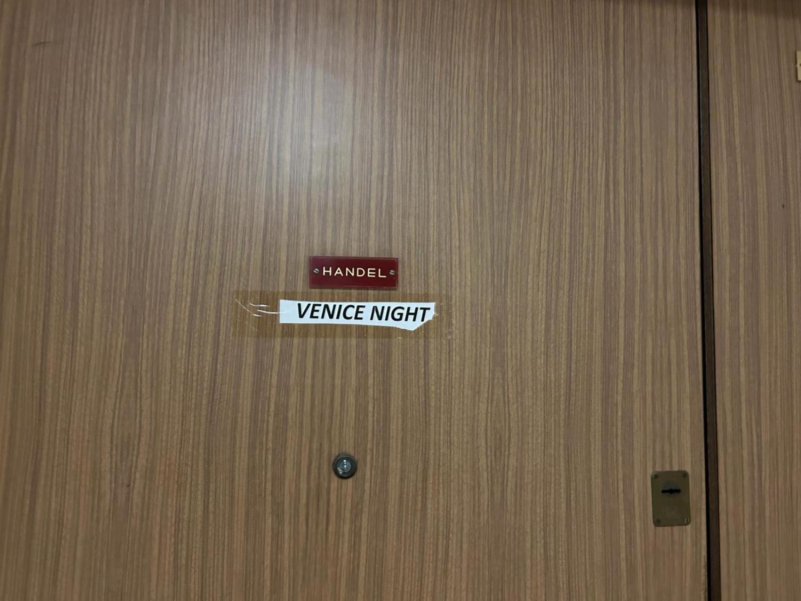 Venice Night B13 Apartment เมสเตร ภายนอก รูปภาพ